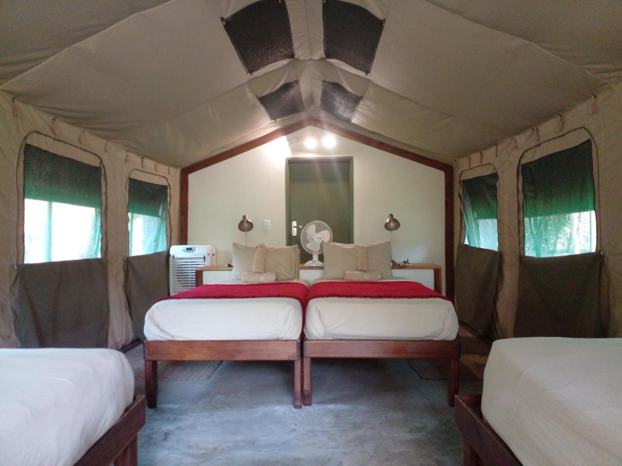 Готель Zambezi Mubala Camp Катіма-Муліло Номер фото