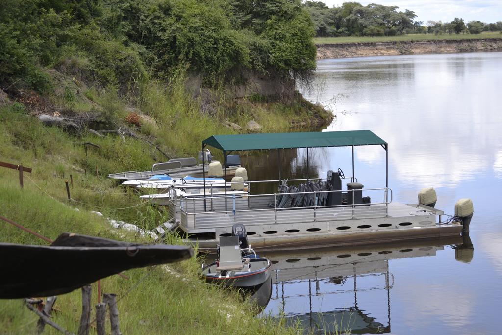 Готель Zambezi Mubala Camp Катіма-Муліло Екстер'єр фото